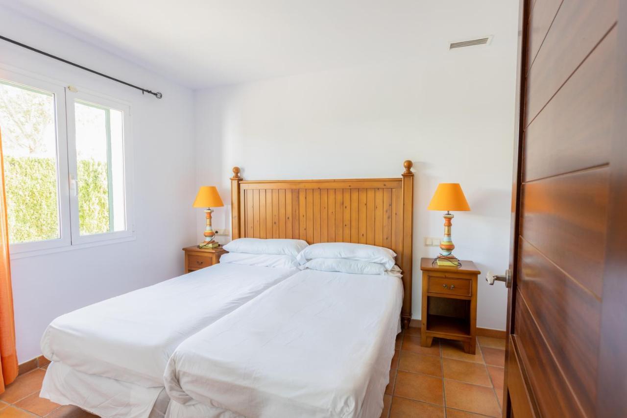 Villas Finesse By Menorcarentals Son Bou Bagian luar foto