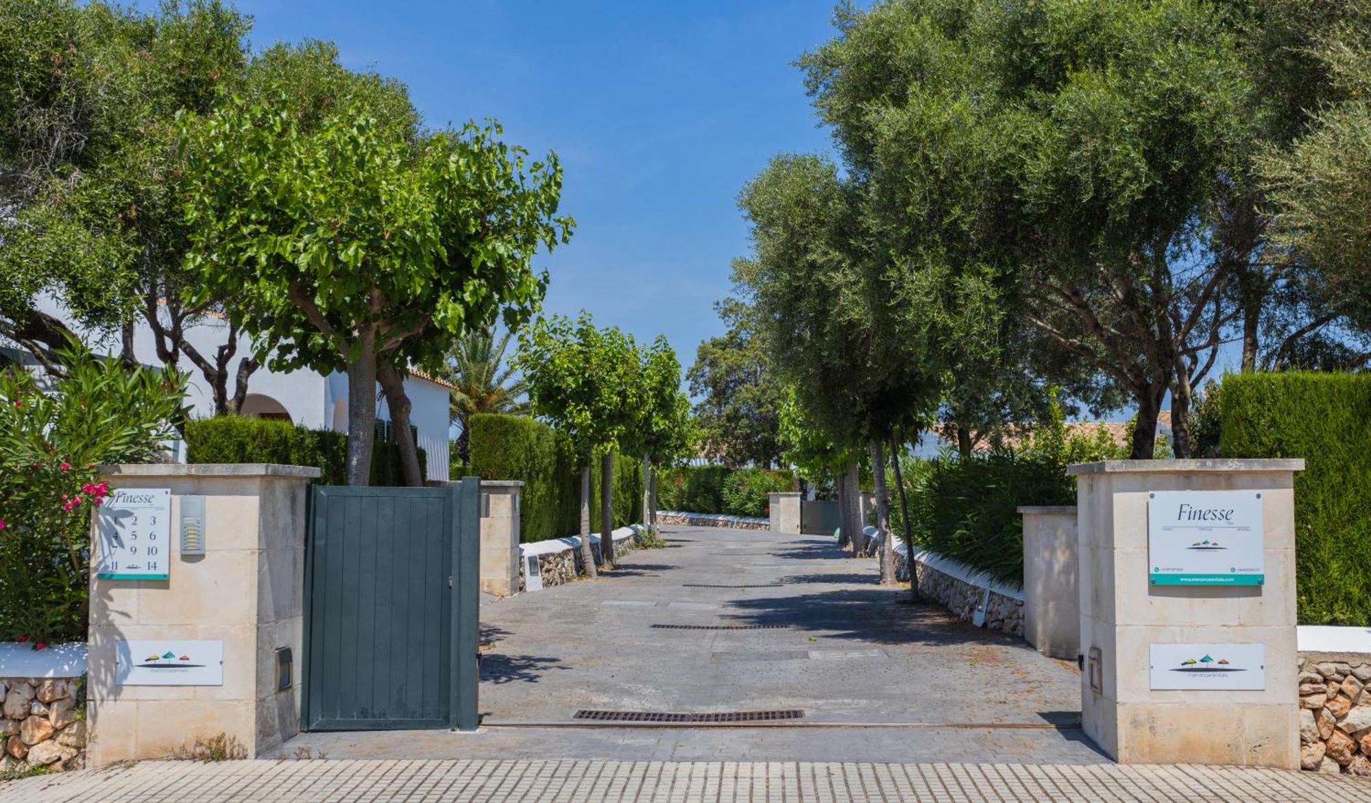 Villas Finesse By Menorcarentals Son Bou Bagian luar foto